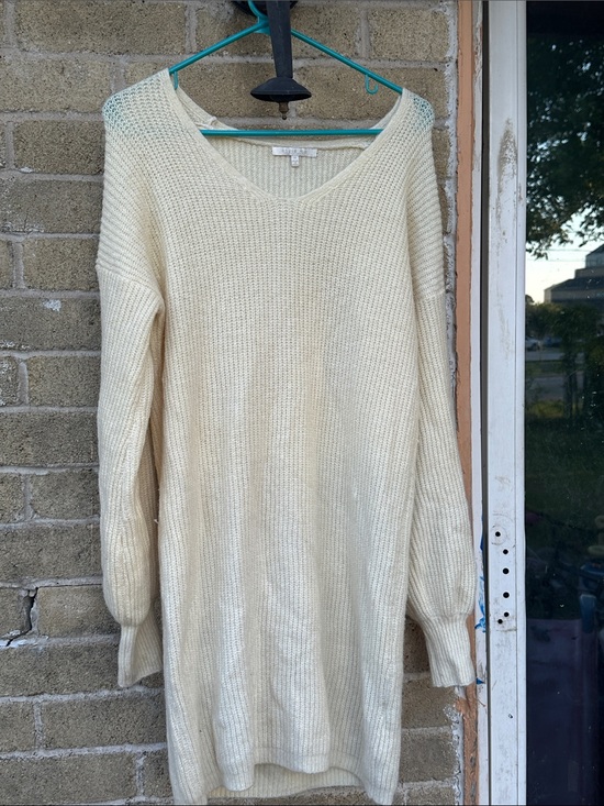 Forever 21 Sweaters - Forever 21 Cream V-Neck Knit Sweater Dress